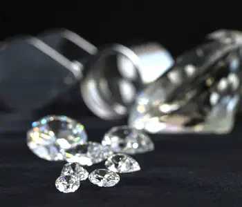 Lab Diamonds Are No Longer Distinguishable From Diamonds 1 Distinguishable Lab Grown Diamonds Quorri Canada 400x